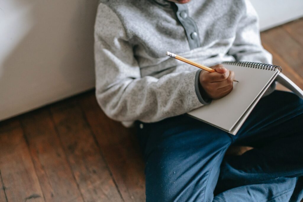 勉強する子ども 勉強する子ども